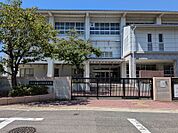守山中学校　徒歩25分