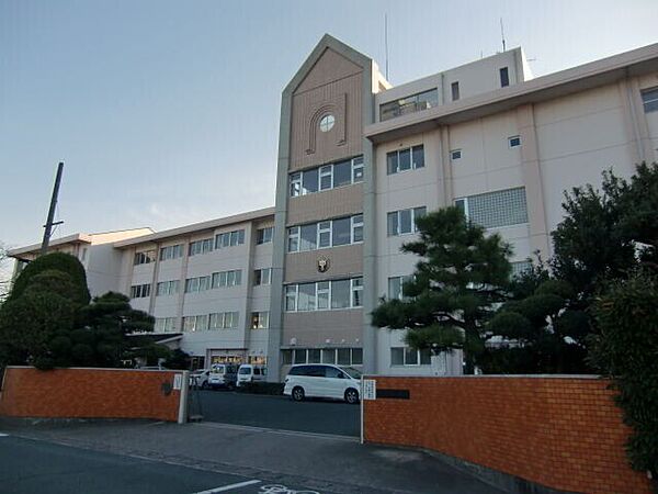 浜松市立丸塚中学校 2292m