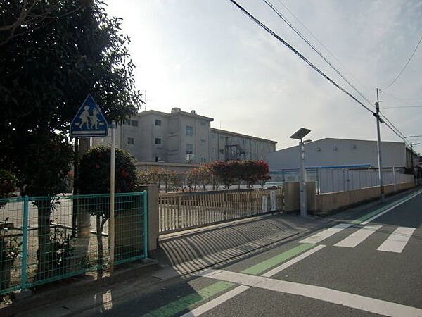 画像27:浜松市立相生小学校 930m