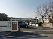 その他「葉山小学校まで978m」