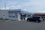 コンビニ「ローソン野洲市三宅店まで202m」