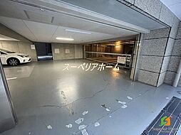 17 / 22