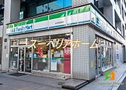 ファミリーマート中央明石町店 徒歩4分。 320m