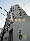 久松屋クリーニング店 198m