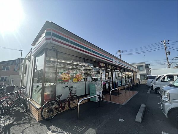 画像22:セブンイレブン 足立区伊興2丁目店（506m）