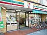 周辺：セブンイレブン 大阪道修町1丁目店（70m）