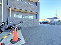 敷地内駐輪場、バイク置場があります。