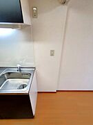 キッチン横の冷蔵庫スペース