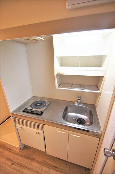 画像14:キッチンには調理スペースがあります。