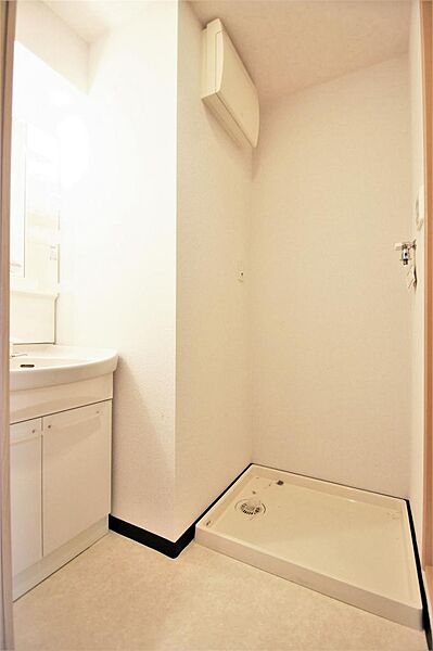 画像15:独立洗面所には洗濯機置き場もあります。