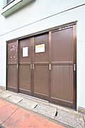 居住者専用のゴミ置き場。