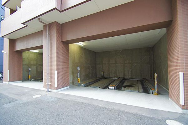 画像28:機械式駐車場、サイズ要確認。