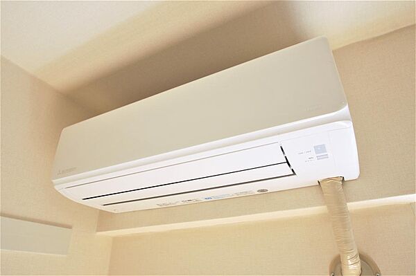 画像9:エアコンがあるので室内の温度調節ができます。