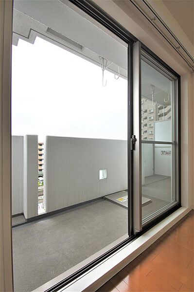 サンヴァーリオ新田駅前VI