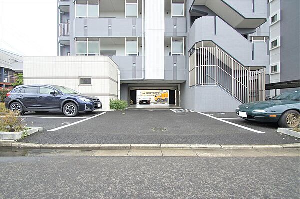 サンヴァーリオ新田駅前VI
