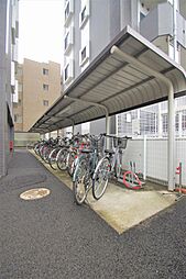 敷地内屋根付き駐輪場