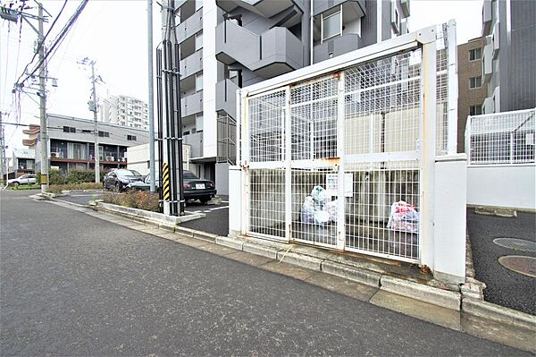 サンヴァーリオ新田駅前VI