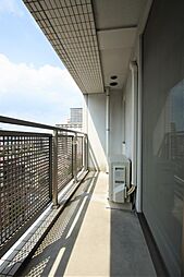 バルコニーは西向きです。