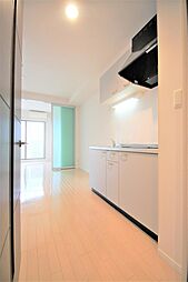 廊下から見たお部屋・キッチン周り。