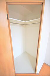 ウォークインクローゼット。たくさん収納できます。