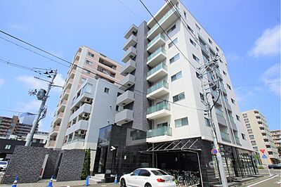 外観：ＲＣ造８階建てオートロックマンション