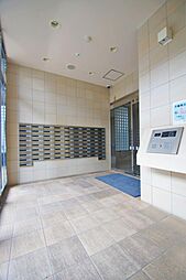 オートロックでセキュリティは安心です。