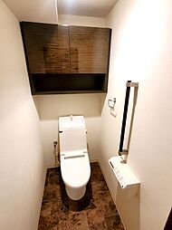 トイレは温水洗浄機能付きです。