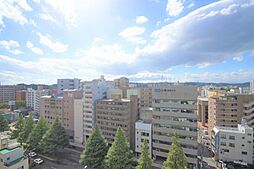 西向きの眺望、前面棟無しで日当たり良好です。