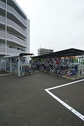 敷地内駐輪場。