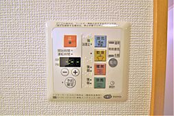 浴室乾燥リモコン。換気、乾燥、暖房、冷風の設定がリモコンで簡単に操作できます。
