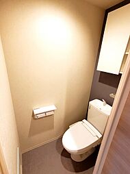 トイレは温水洗浄機能付きです。