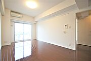 ＬＤＫ１４．７帖、照明器具は備え付けです。
