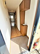 玄関から見たお部屋