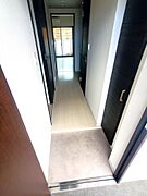 玄関から見たお部屋