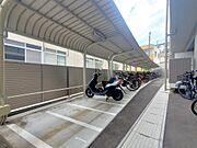 敷地内屋根付き駐輪場