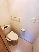 トイレは温水洗浄機能付きです。