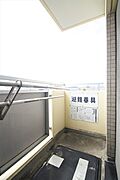 バルコニーは広く開放的です。