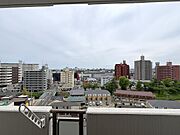 南向きの眺望、前面棟無しで日当たり良好です。