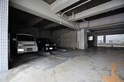 敷地内駐車場、空き状況要確認。