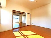 LDK11.2帖、照明器具は備え付けです。