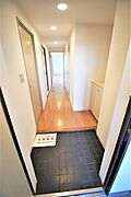 玄関から見たお部屋