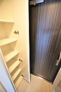 玄関横のシューズボックス2