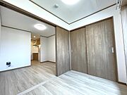 洋室3帖・LDK8.1帖