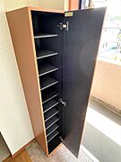 玄関横のシューズボックス