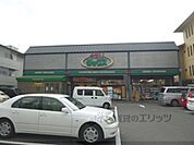 ダックス　宝ヶ池店まで20メートル