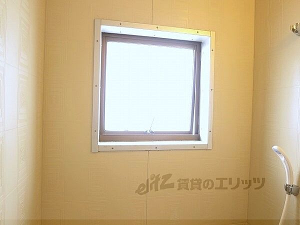 画像25:お風呂の窓