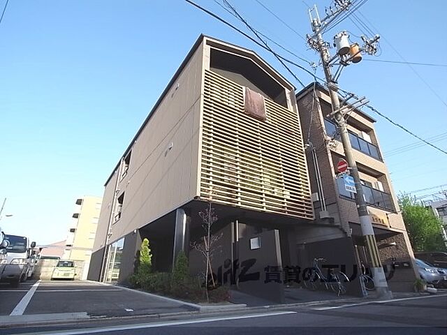9 / 43