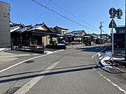 前面道路は融雪装置付で冬でも安心！