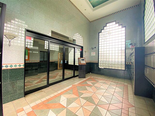 16 / 38