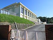 宗像市立自由ケ丘中学校（801m）